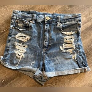 American Eagle stretch distressed Womens Curvy Hi Rise Shortie - size 6